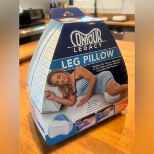 Leg Pillow NWT Contour Legacy Kohl’s